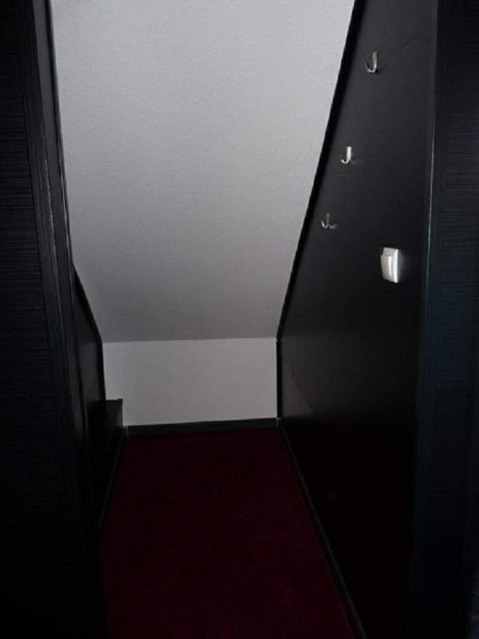 Ferienwohnung In Duesseldorf Hassel Exteriör bild