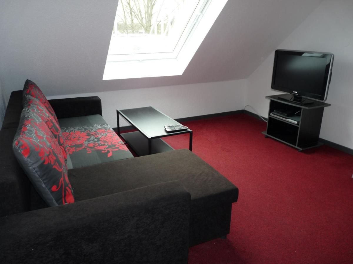 Ferienwohnung In Duesseldorf Hassel Exteriör bild